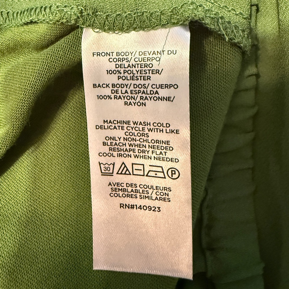 NWT LOFT Women's Olive Green Mixed Media Sleeveless Blouse sz Small - Picture 4 of 4